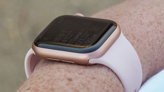 Apple Watch에서 텍스트 크기를 변경하는 방법