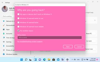 Windows 10으로 돌아가는 이유를 묻는 창