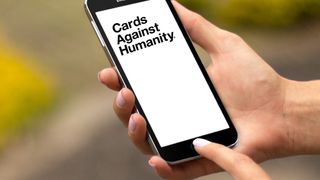 Cards Against Humanity 온라인 게임을 배우는 사람