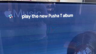 Chromecast with Google TV의 Apple Music에 "새로운 Pusha T 앨범 재생"이 표시됨