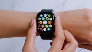 Apple Watch의 페어링을 해제하는 방법