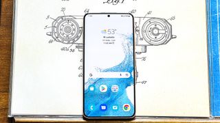 청사진에 디스플레이가 있는 Galaxy S22 Plus