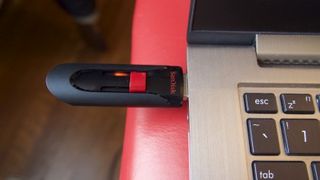 USB 또는 DVD를 통해 Windows 10을 설치하는 방법