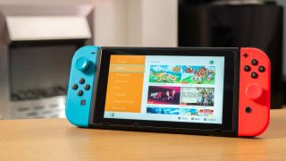 화면에 eShop이 있는 Nintendo Switch