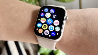 Apple Watch 앱 그리드 보기 Shazam