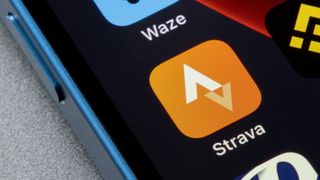 휴대전화의 Strava 앱 사진