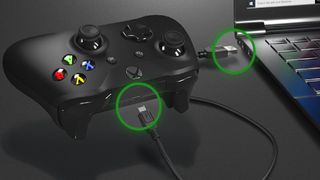 케이블을 통해 연결된 Xbox 무선 컨트롤러