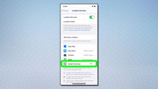 시스템 서비스 메뉴를 보여주는 iPhone 11의 iOS 15.2 스크린샷