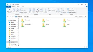 Windows 10에서 네트워크 드라이브를 매핑하는 방법: 폴더가 Windows에 나타납니다.