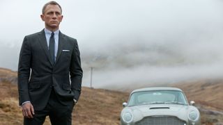 Daniel Craig와 Skyfall의 한 장면