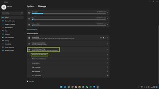 "Advanced storage settings" 및 "Storage used on other drives"가 강조 표시된 Windows 11 Storage 메뉴의 스크린샷